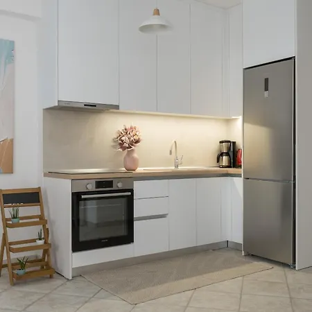 Apartamento Bright And Comfortable With Balcony For 2