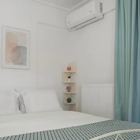 Bright And Comfortable With Balcony For 2