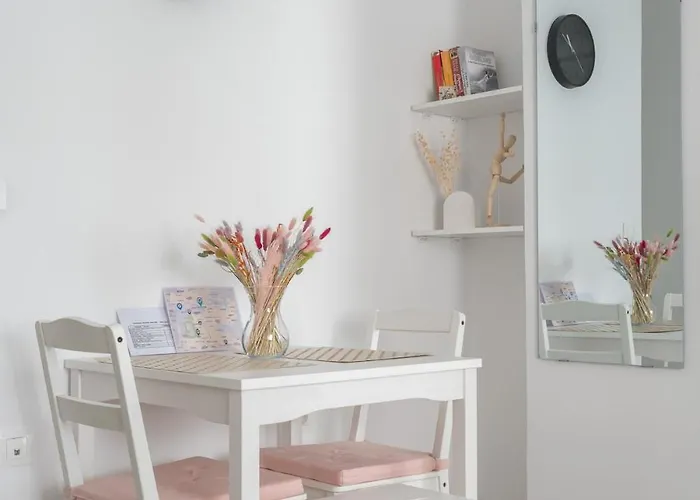 Apartament Bright And Comfortable With Balcony For 2 *