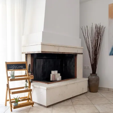 Bright And Comfortable With Balcony For 2 * סלוניקי